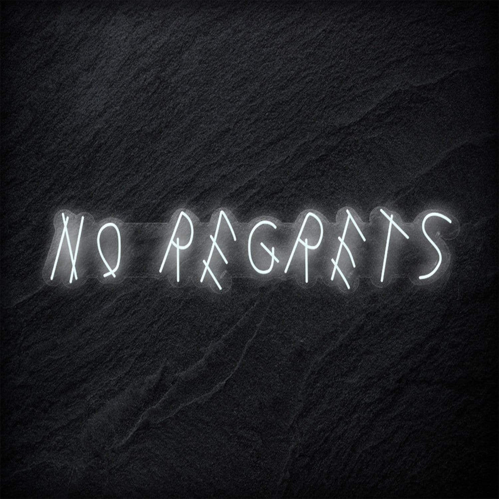 "No Regrets" Neon Schriftzug - NEONEVERGLOW