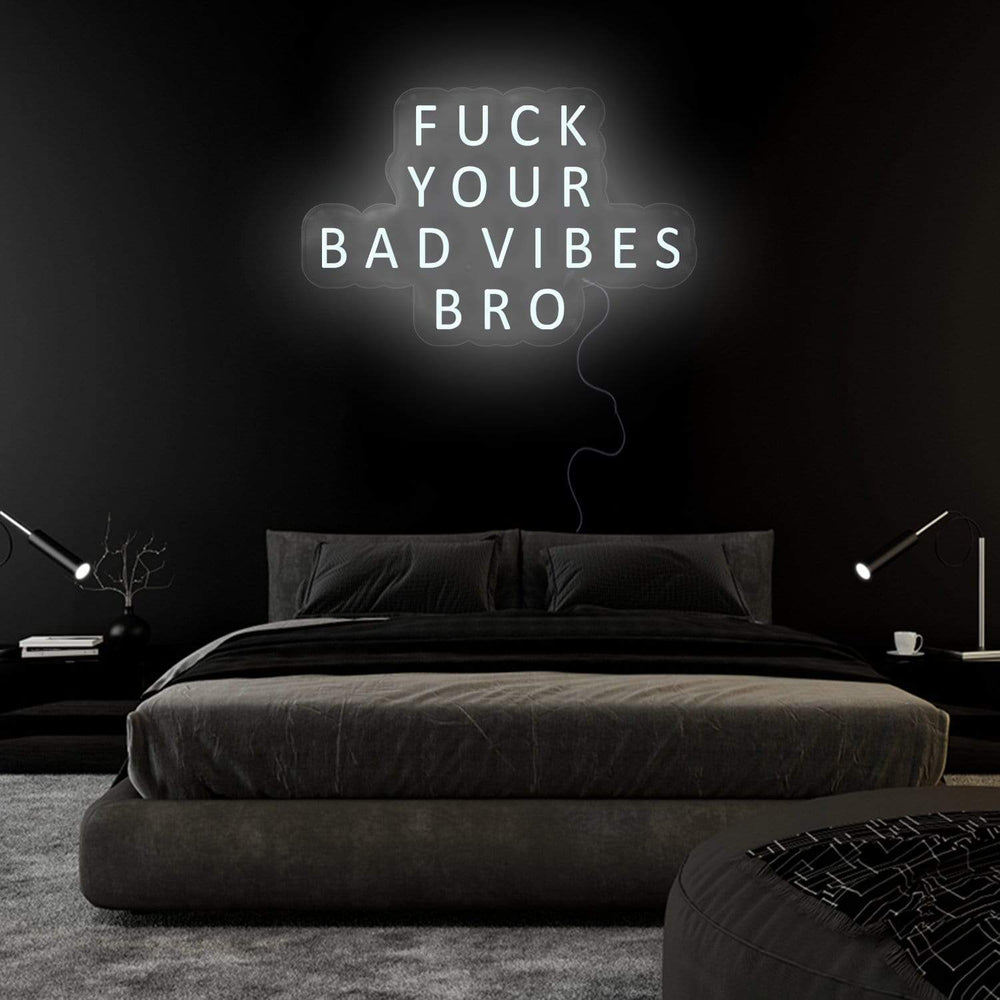 "Vibes Bro" Neon Sign Schriftzug - NEONEVERGLOW