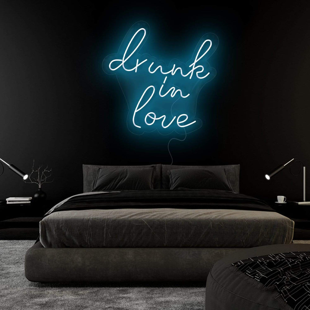 "Drunk in Love " Neon Sign Schriftzug - NEONEVERGLOW