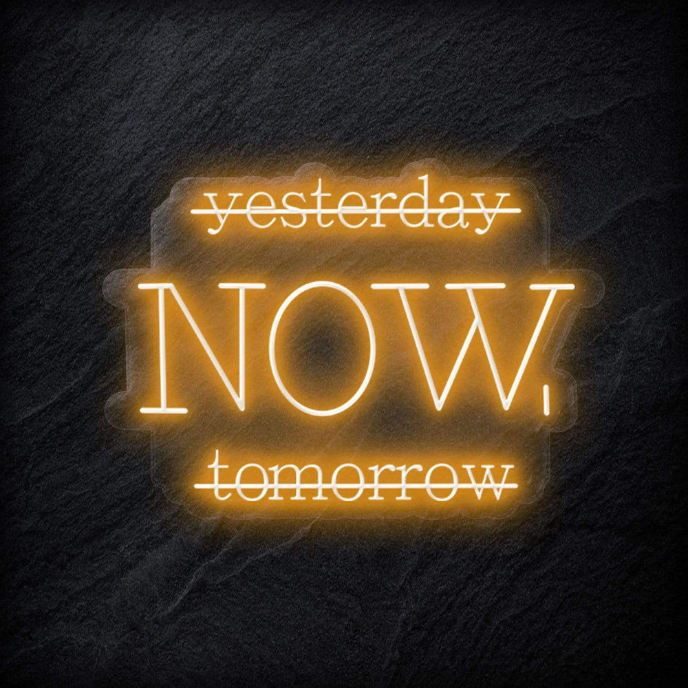 "Yesterday Now" Neon Schriftzug - NEONEVERGLOW