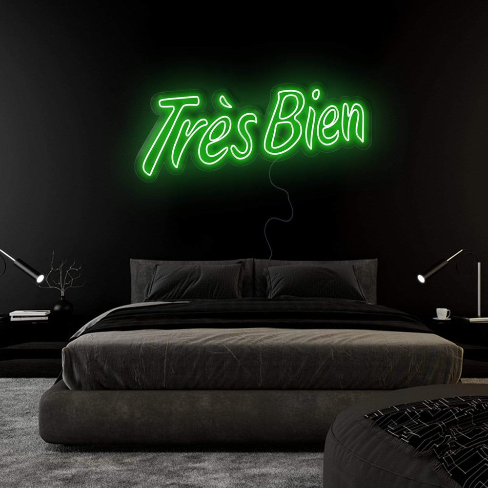 "Tres Bien" Neonschild Sign Schriftzug - NEONEVERGLOW