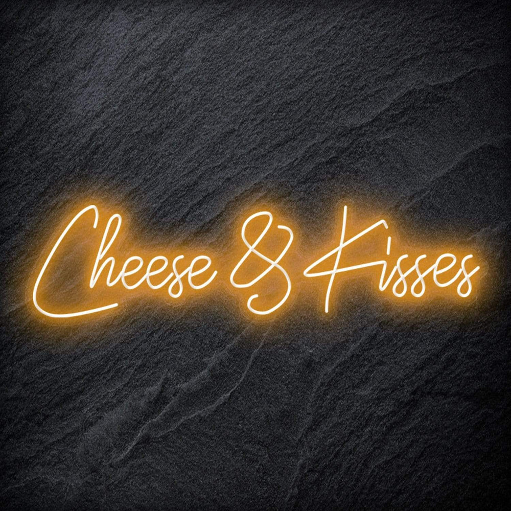 " Cheese & Kisses" Neon Schriftzug - NEONEVERGLOW