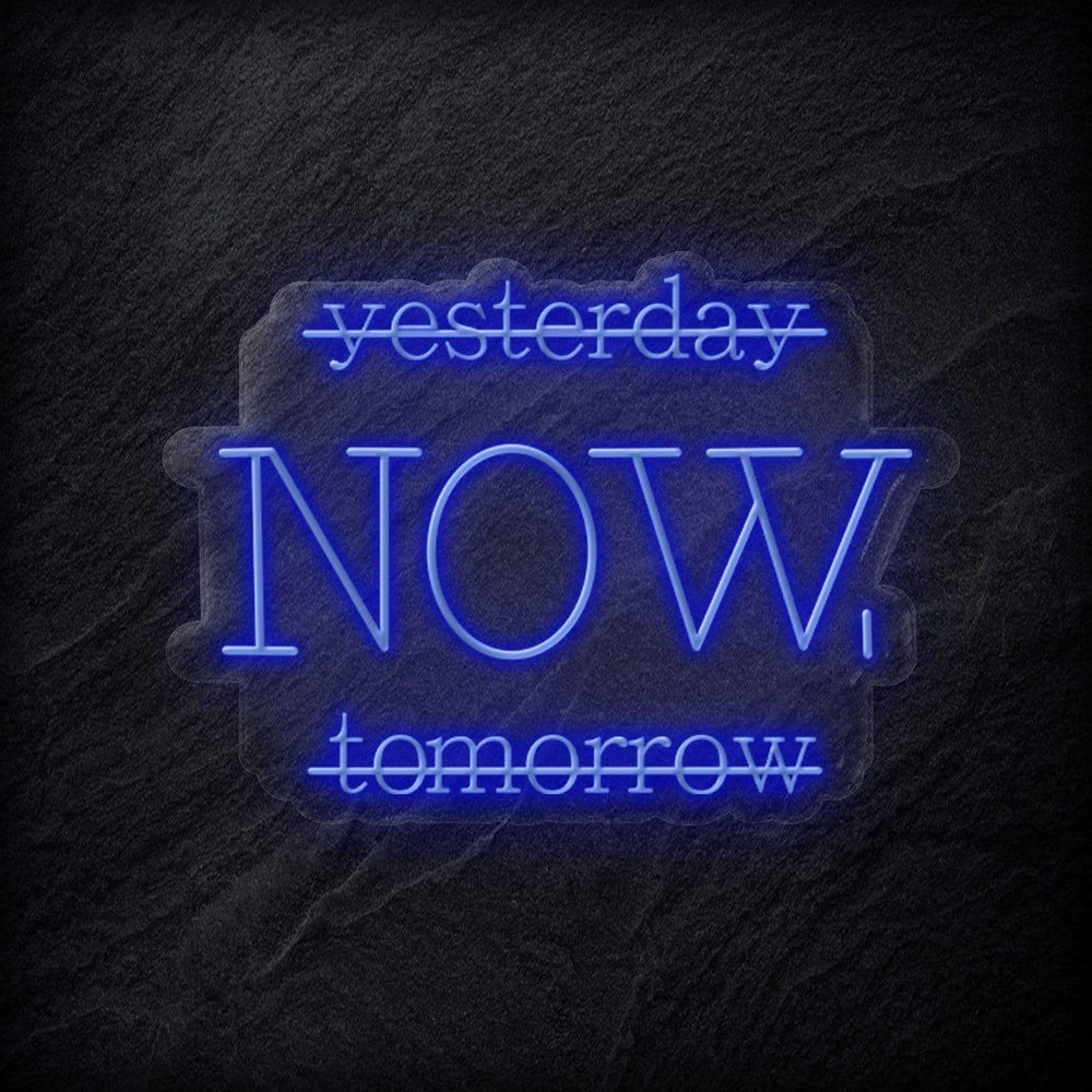 "Yesterday Now" Neon Schriftzug - NEONEVERGLOW