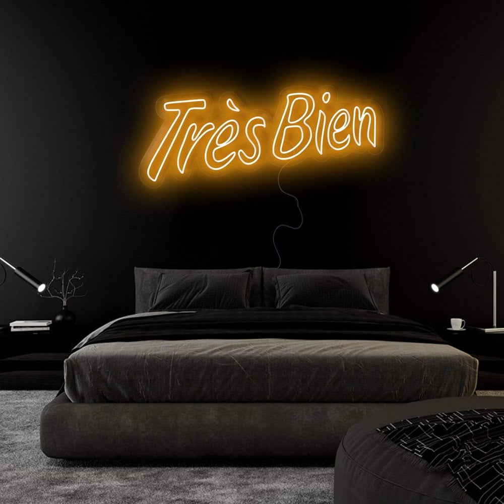 "Tres Bien" Neonschild Sign Schriftzug - NEONEVERGLOW