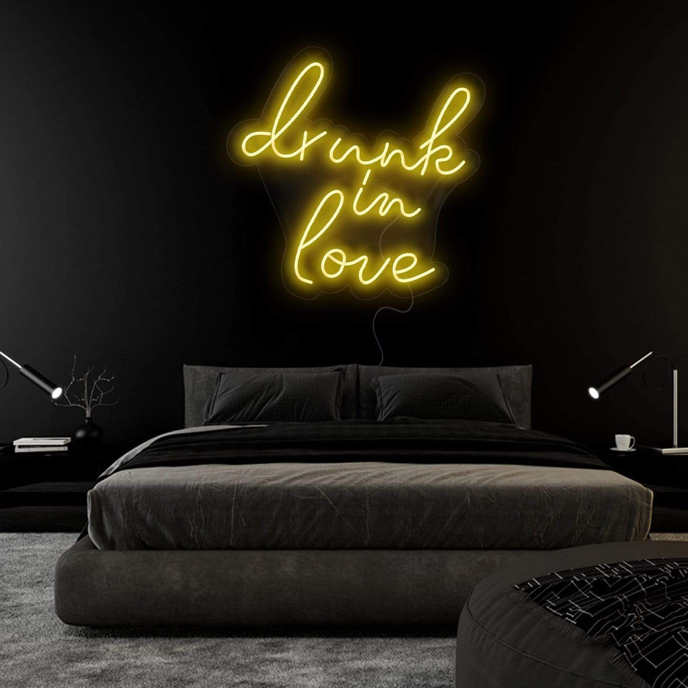 "Drunk in Love " Neon Sign Schriftzug - NEONEVERGLOW