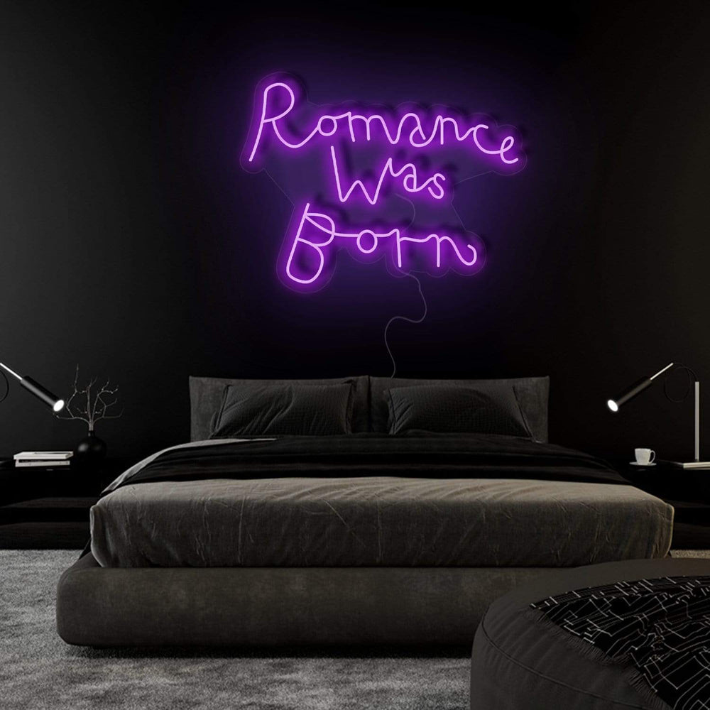 "Romance Was Born" Neon Sign Schriftzug - NEONEVERGLOW