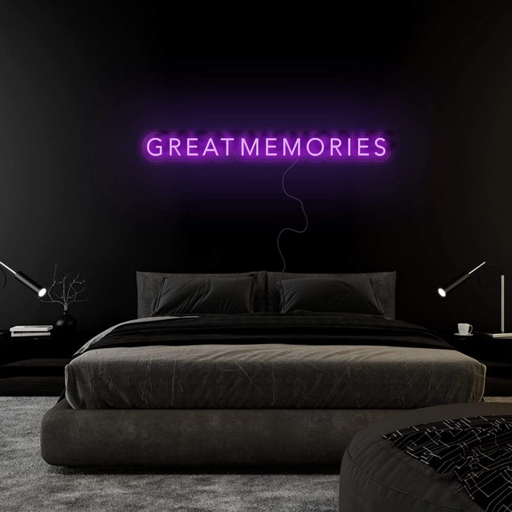 "Great Memories" Neon Sign Schriftzug - NEONEVERGLOW