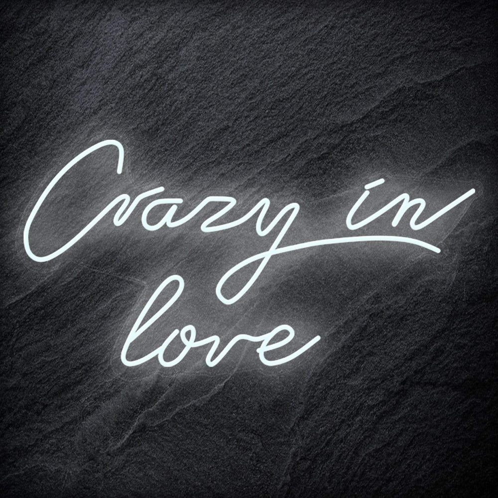 "Crazy In Love" Neon Sign Schriftzug - NEONEVERGLOW