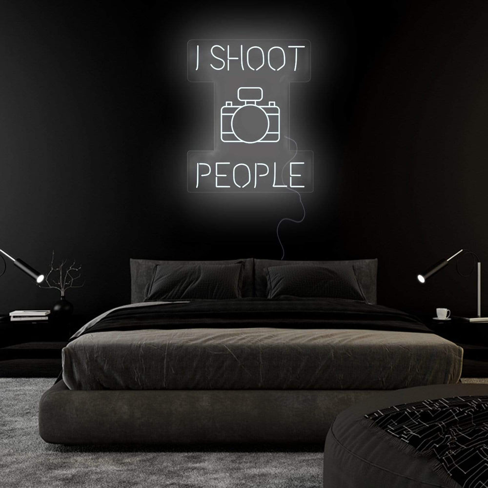 " I Shoot People" Neonschild Sign Schriftzug - NEONEVERGLOW