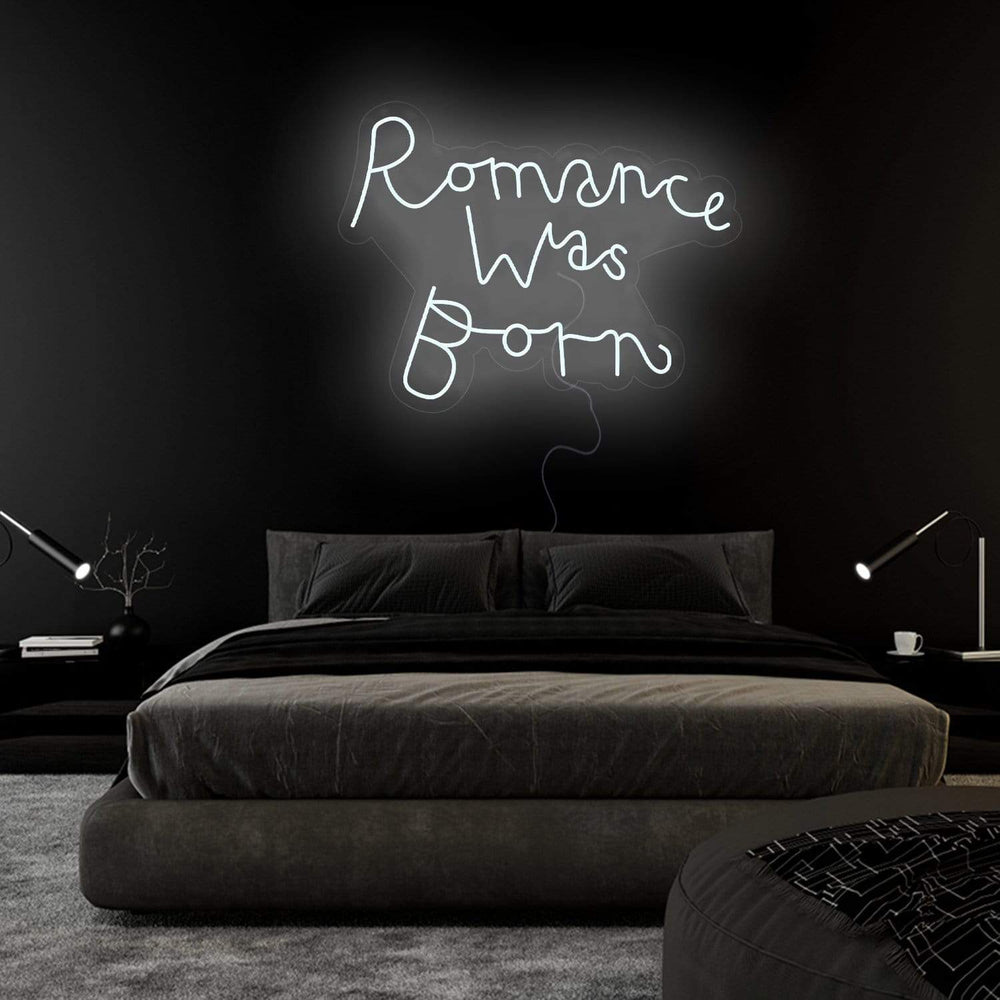 "Romance Was Born" Neon Sign Schriftzug - NEONEVERGLOW