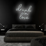 "Drunk in Love " LED Neon Sign Schriftzug - NEONEVERGLOW