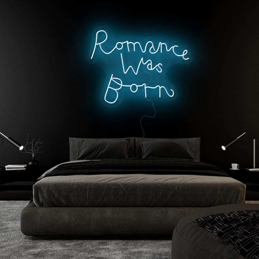 "Romance Was Born" Neon Sign Schriftzug - NEONEVERGLOW