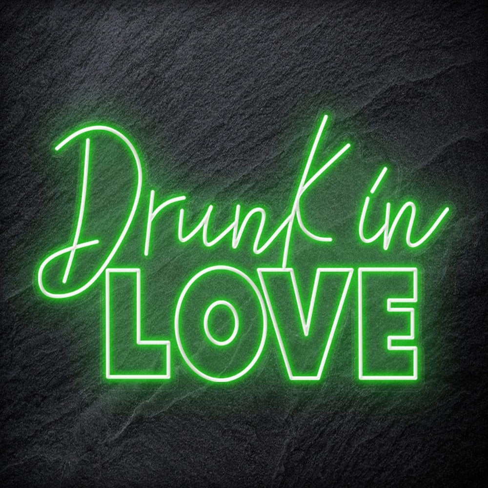 "Drunk in Love" Neon Schriftzug Sign - NEONEVERGLOW