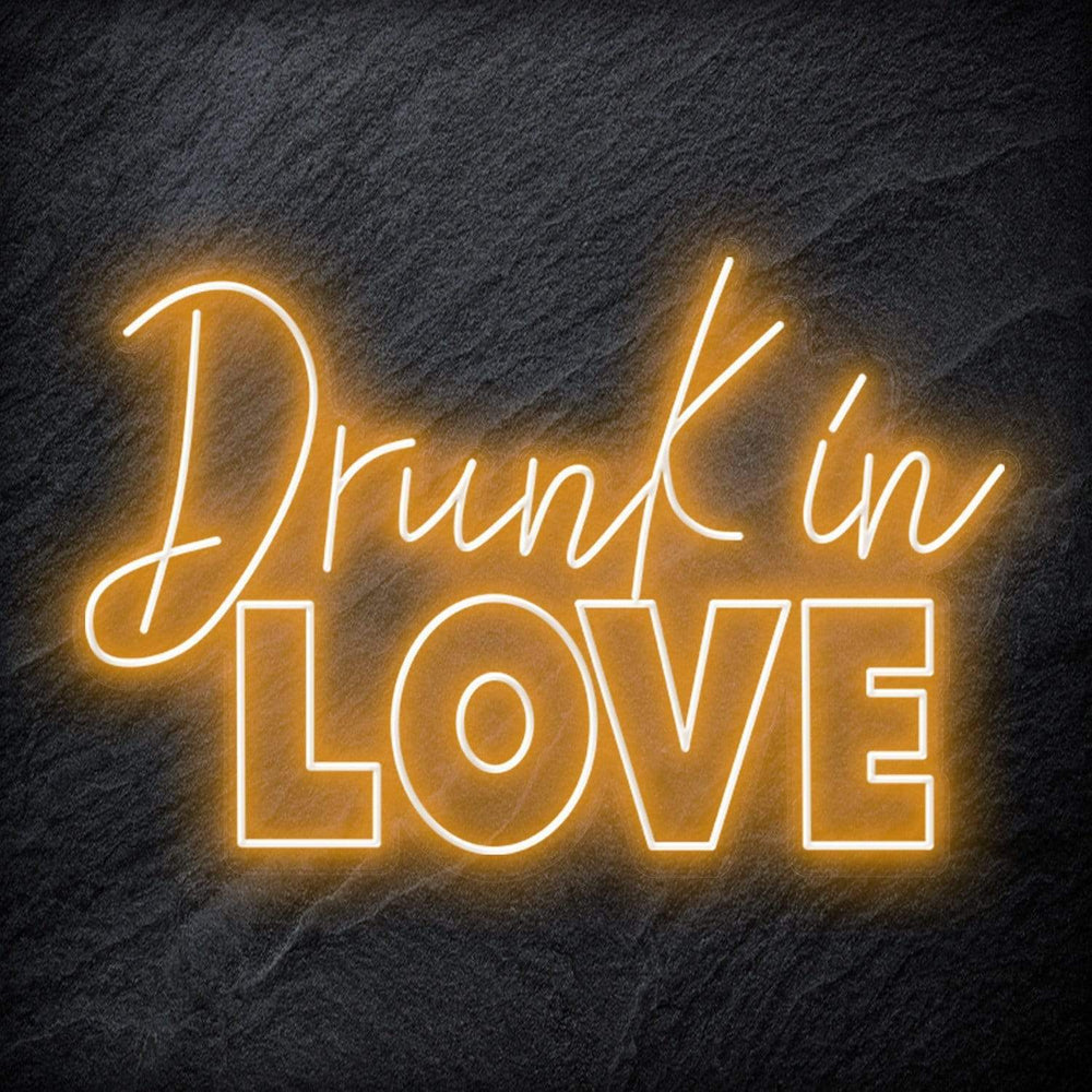 "Drunk in Love" Neon Schriftzug Sign - NEONEVERGLOW