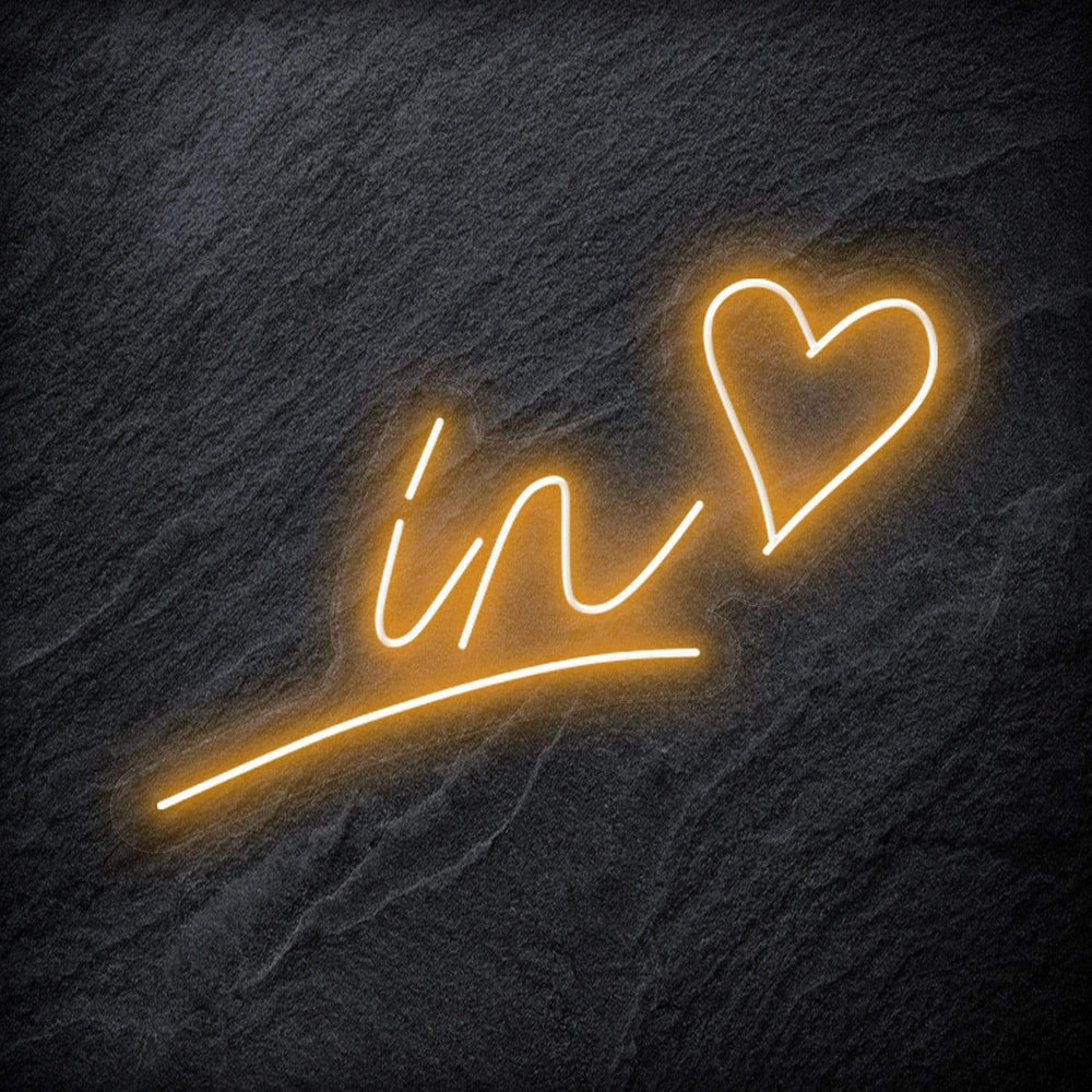 " In Love" Neonschild - NEONEVERGLOW