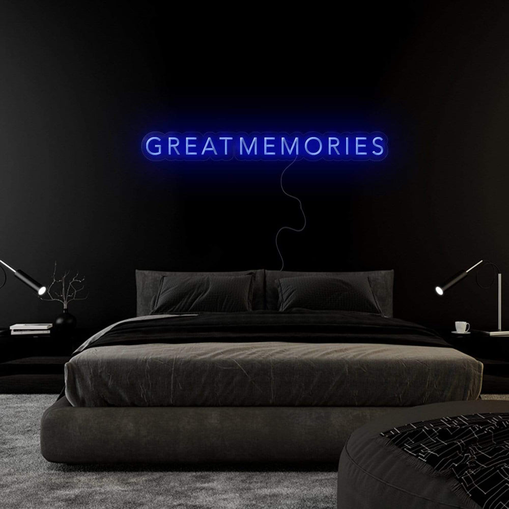 "Great Memories" Neon Sign Schriftzug - NEONEVERGLOW