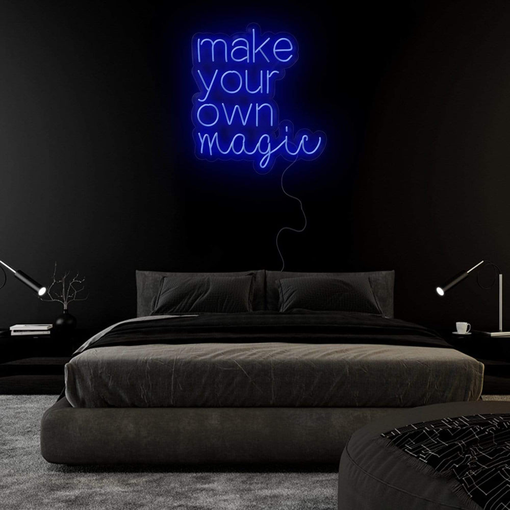 "Make Your Own Magic" Neon Sign Schriftzug - NEONEVERGLOW