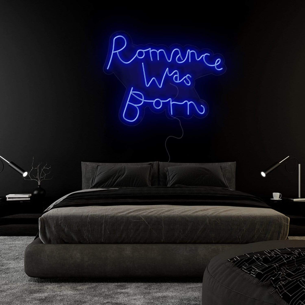 "Romance Was Born" Neon Sign Schriftzug - NEONEVERGLOW