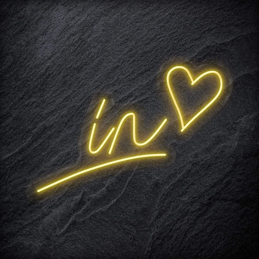 " In Love" Neonschild - NEONEVERGLOW